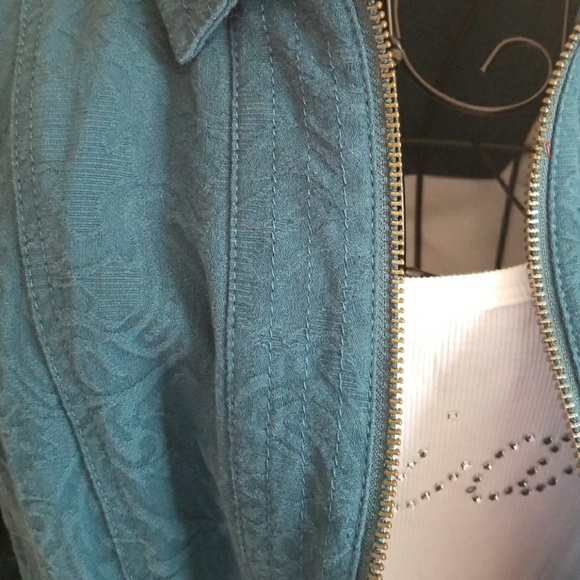 Jacket - Picture 2 of 5